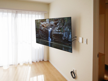【65V型 ソニー】愛知県北名古屋市で石膏ボード壁に65インチ液晶テレビ(KJ-65X9000F)を可動式金具で壁掛け